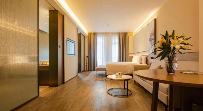 Wanda Jin Baise Hotel Exterior photo